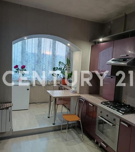 Продаётся 3-комнатная квартира, 77 м²