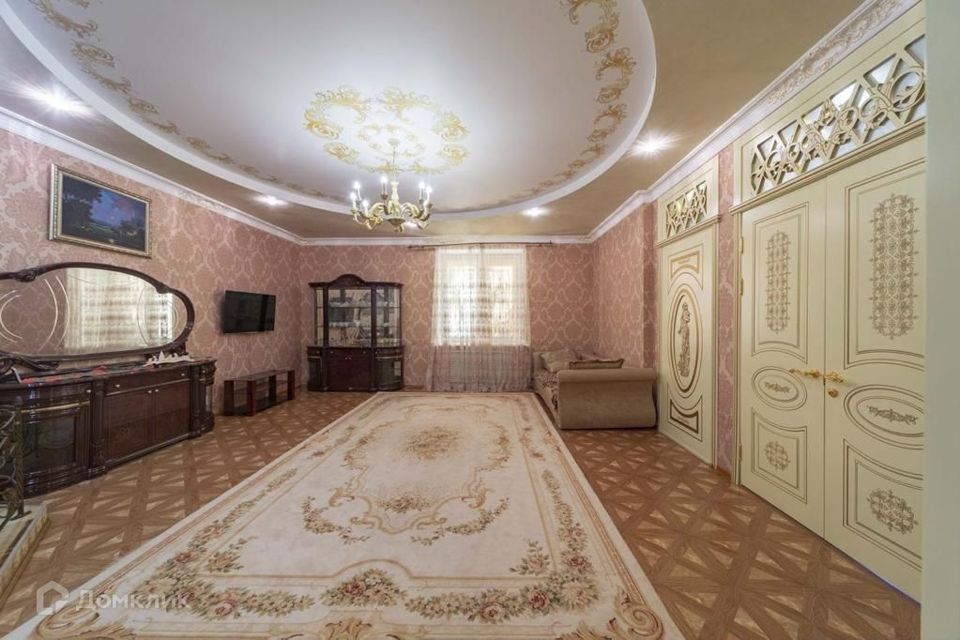 Сдаётся 5-комнатная квартира, 180 м²