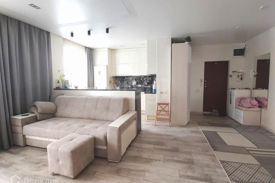 Продаётся 2-комнатная квартира, 67.8 м²