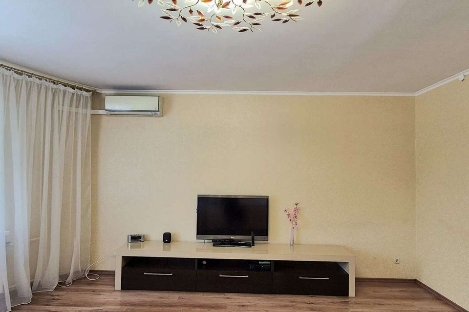 Продаётся 3-комнатная квартира, 97 м²