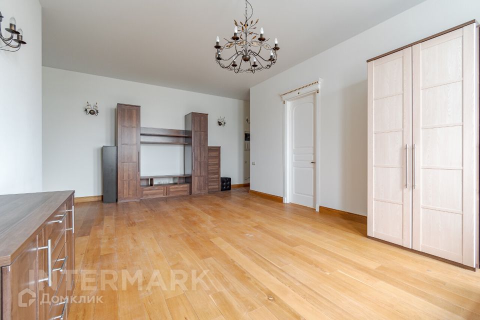 Сдаётся 3-комнатная квартира, 94 м²