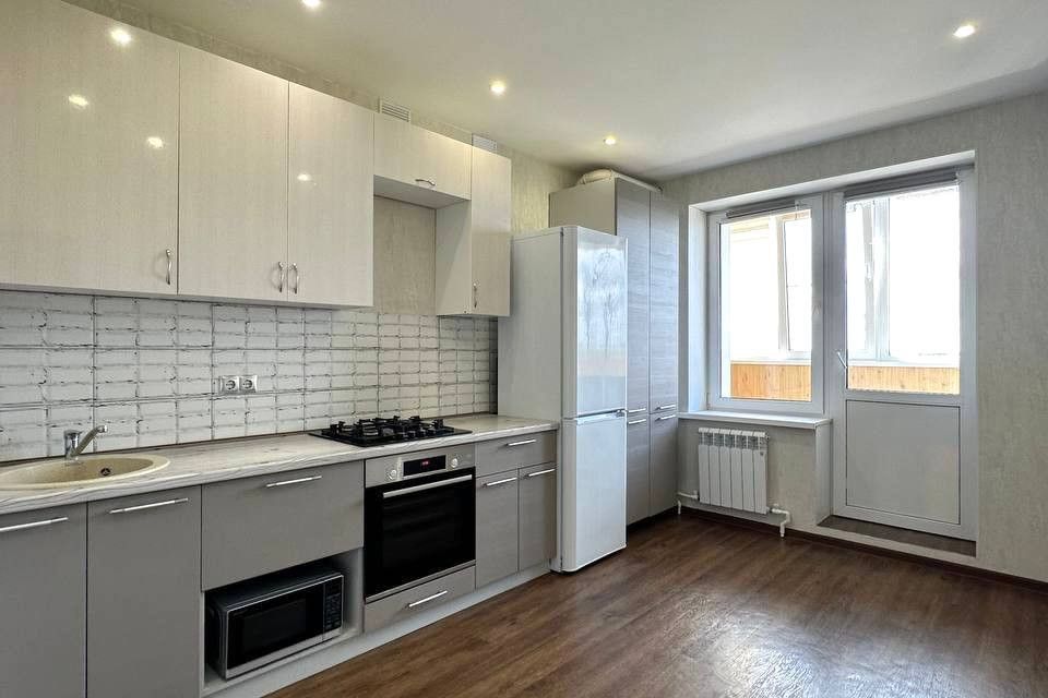 Продаётся 1-комнатная квартира, 42 м²