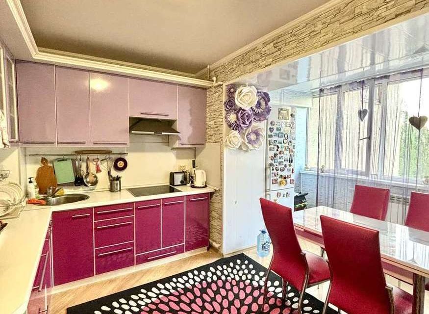 Продаётся 4-комнатная квартира, 83.4 м²