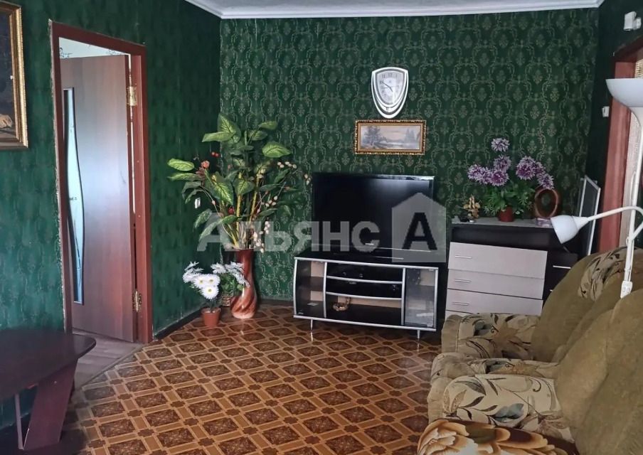 Продаётся 3-комнатная квартира, 41.7 м²
