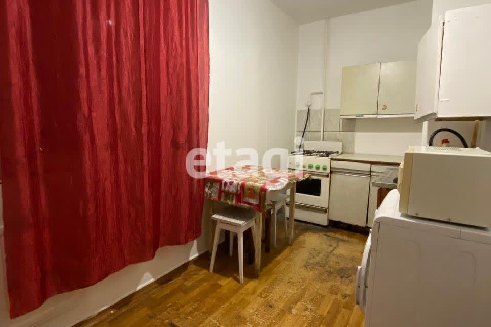 Продаётся комната в 3-комн. квартире, 62.8 м²