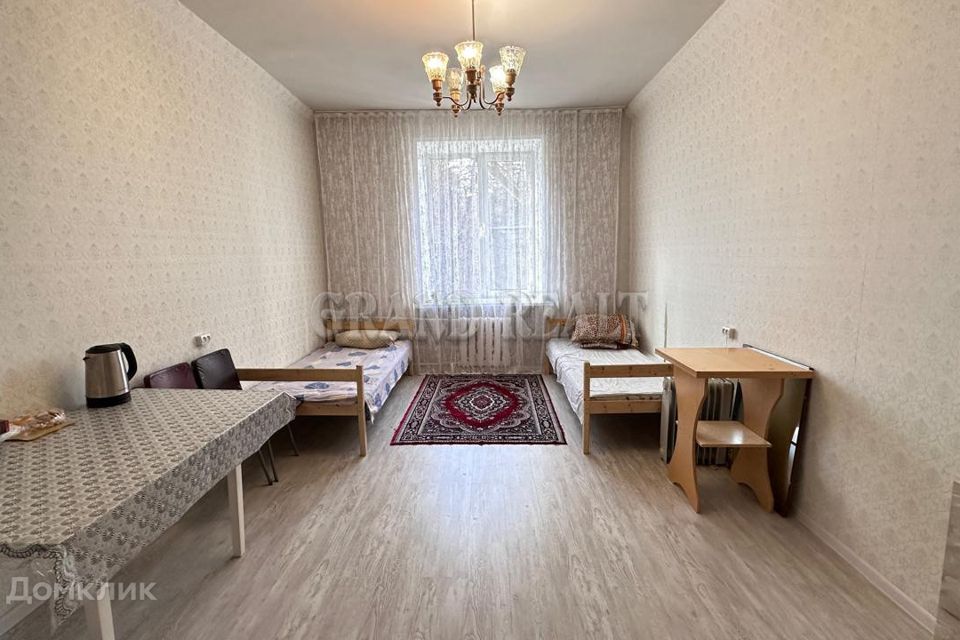Продаётся комната в 20-комн. квартире, 19.3 м²