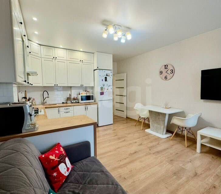 Продаётся 2-комнатная квартира, 74.2 м²
