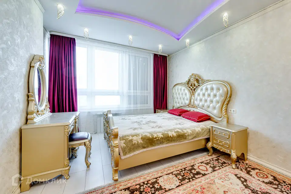 Продаётся 4-комнатная квартира, 132 м²
