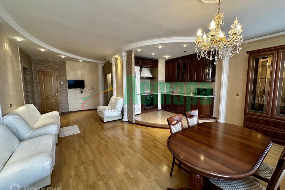 Продаётся 2-комнатная квартира, 66.2 м²