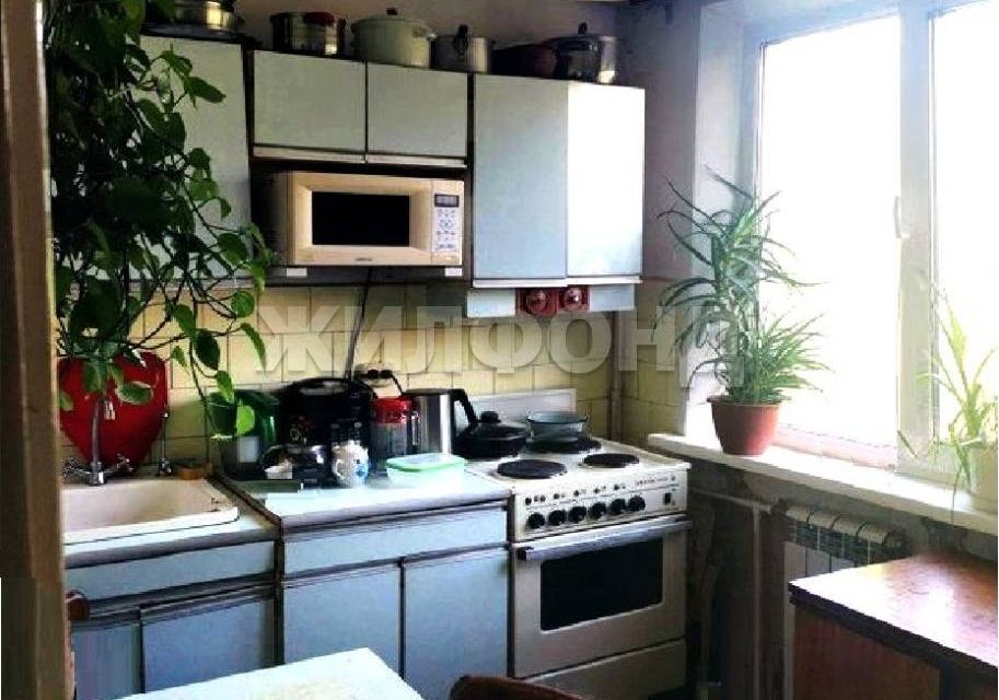 Продаётся 3-комнатная квартира, 58.5 м²