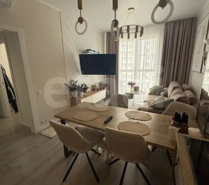 Продаётся 4-комнатная квартира, 76.7 м²