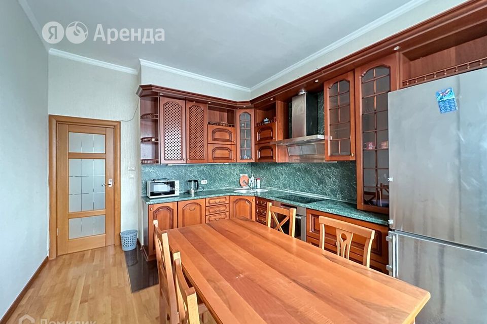 Сдаётся 2-комнатная квартира, 67 м²
