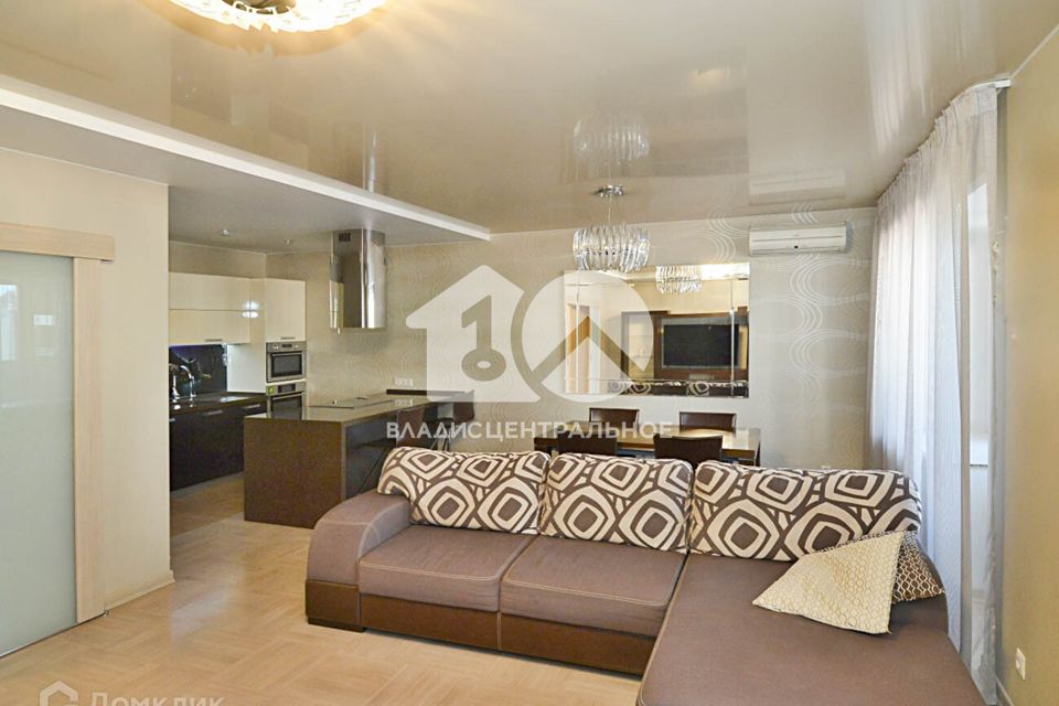 Продаётся 4-комнатная квартира, 128.9 м²