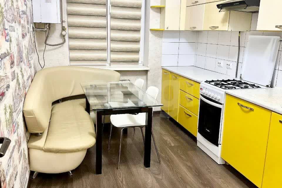 Продаётся 2-комнатная квартира, 63.8 м²