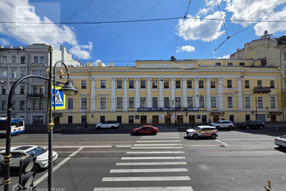 Продаётся 4-комнатная квартира, 104.1 м²