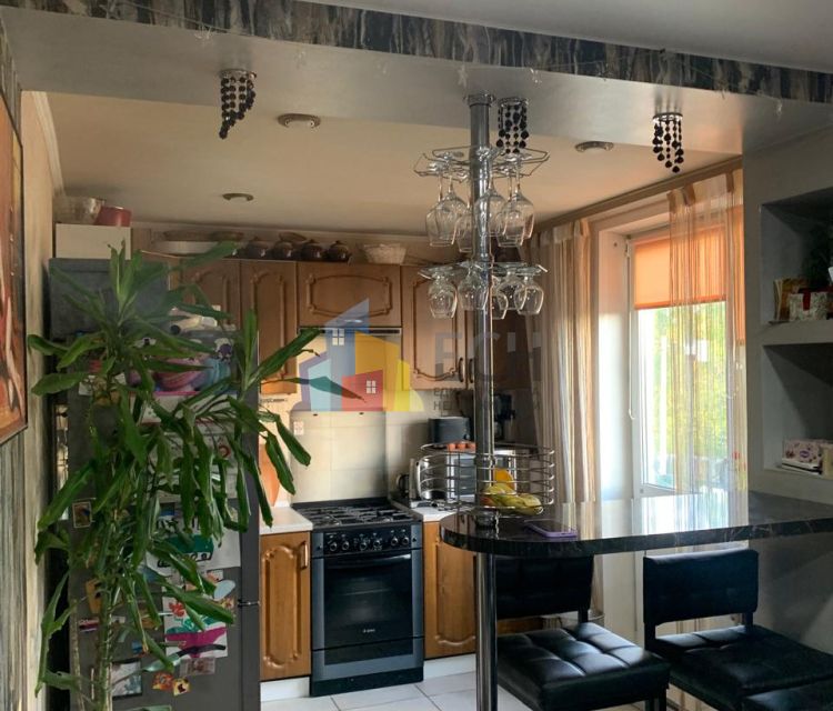 Продаётся 3-комнатная квартира, 50.5 м²