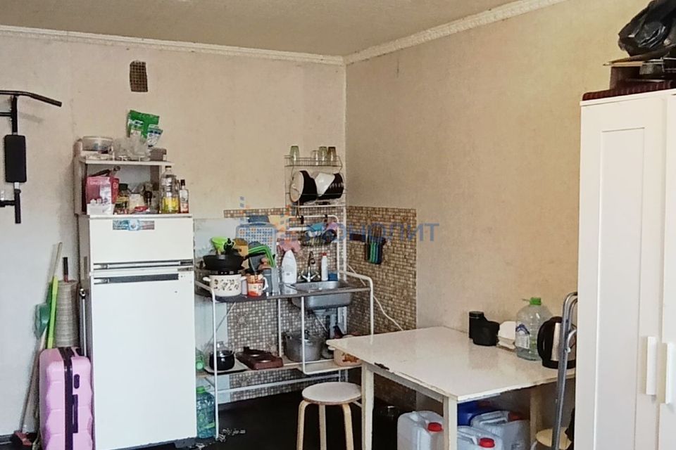 Продаётся комната в 17-комн. квартире, 18.4 м²