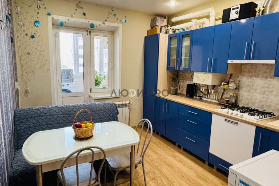 Продаётся 1-комнатная квартира, 38 м²
