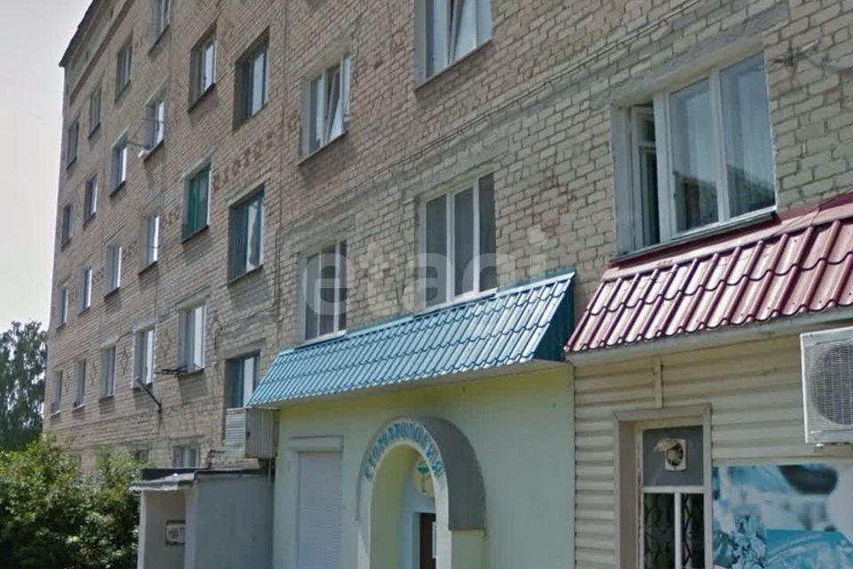 Продаётся комната в 2-комн. квартире, 42 м²
