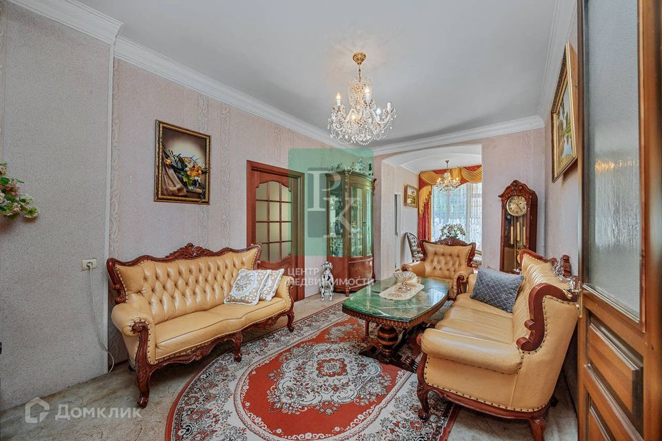 Продаётся 2-комнатная квартира, 69.5 м²