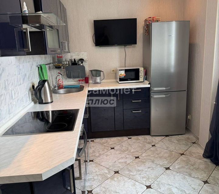 Продаётся 1-комнатная квартира, 42.7 м²