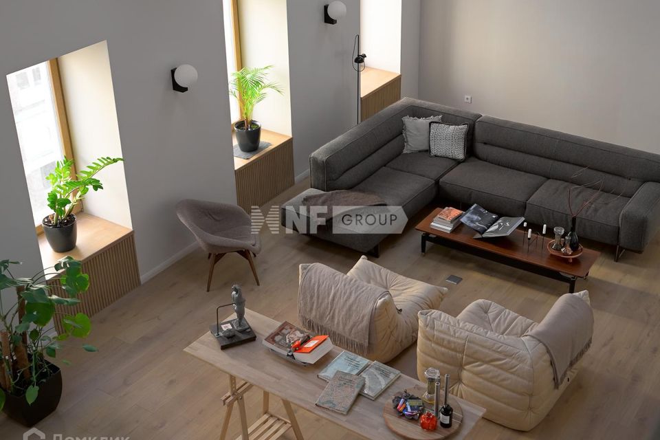 Продаётся 6-комнатная квартира, 379.2 м²