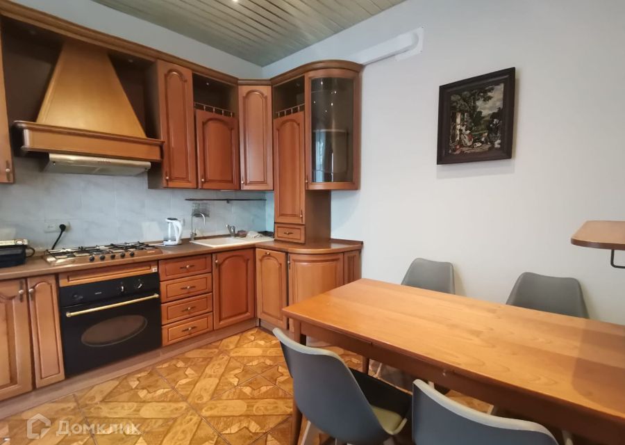 Сдаётся 3-комнатная квартира, 85 м²