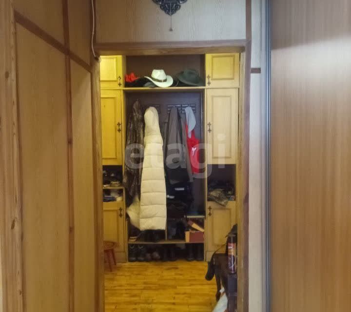 Продаётся 4-комнатная квартира, 121.6 м²