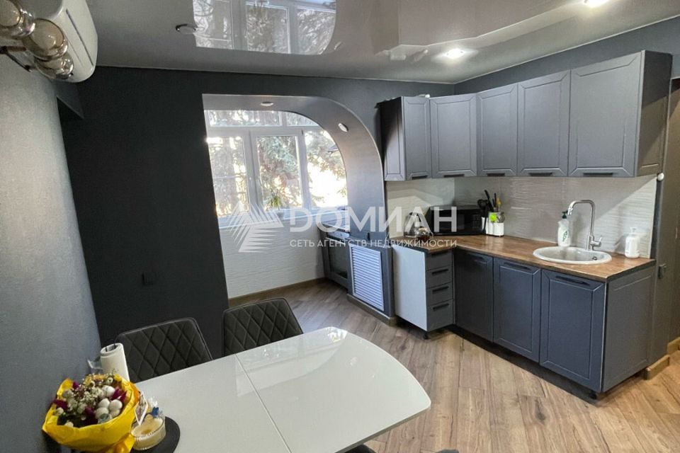 Продаётся 3-комнатная квартира, 61.5 м²