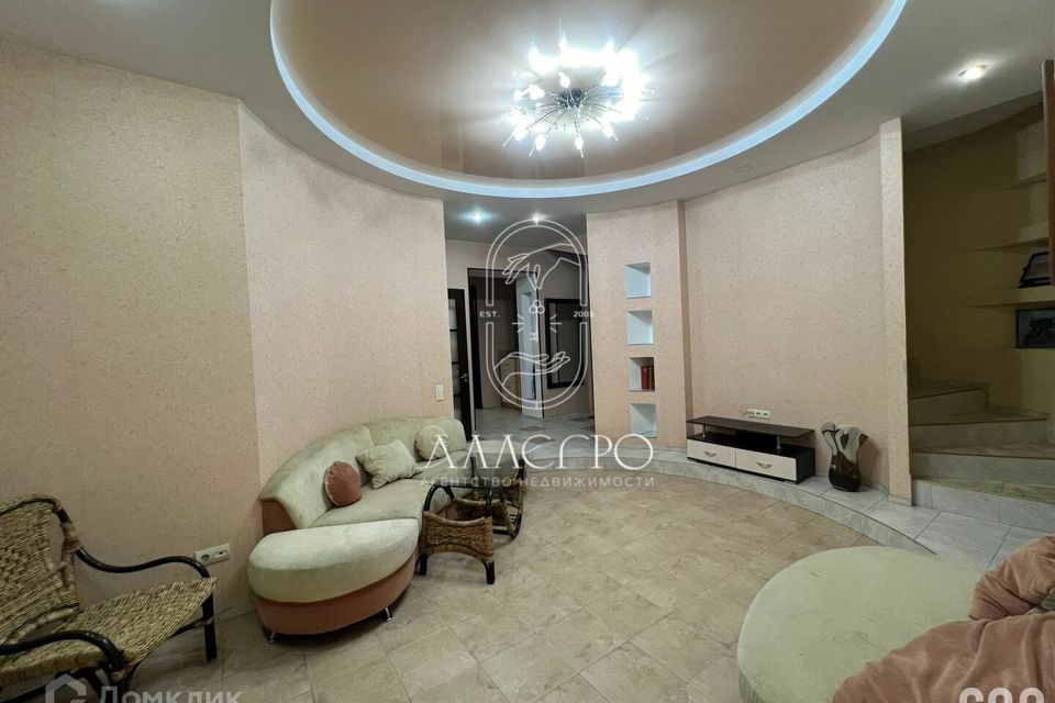 Сдаётся 3-комнатная квартира, 100 м²