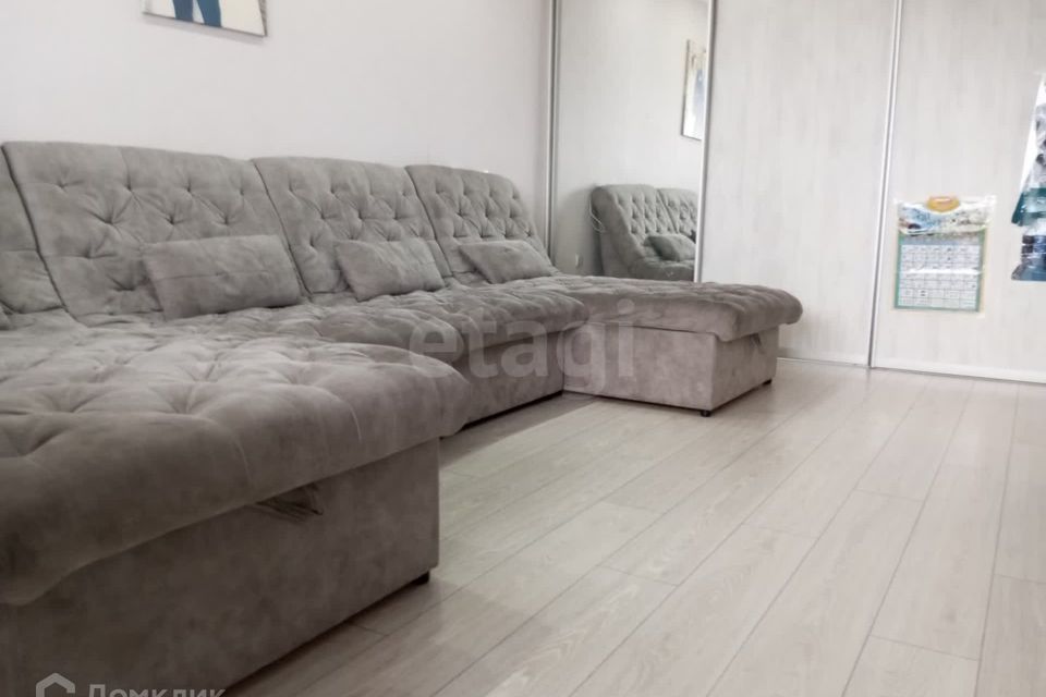 Продаётся 2-комнатная квартира, 55.8 м²