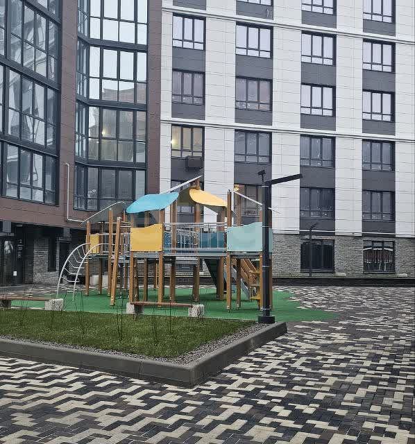 Продаётся 3-комнатная квартира, 135 м²