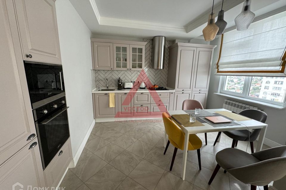 Продаётся 4-комнатная квартира, 115.5 м²