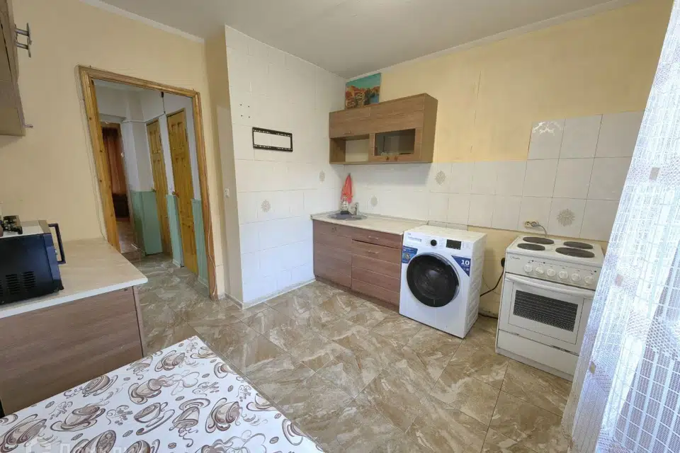 Продаётся 3-комнатная квартира, 60 м²