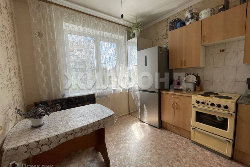 Продаётся 3-комнатная квартира, 61.9 м²