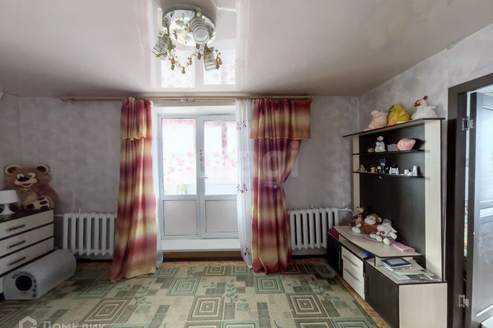 Продаётся 3-комнатная квартира, 44.7 м²