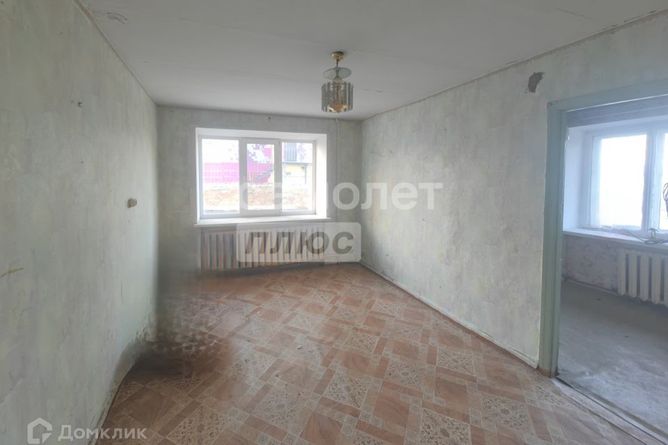 Продаётся 3-комнатная квартира, 49.9 м²