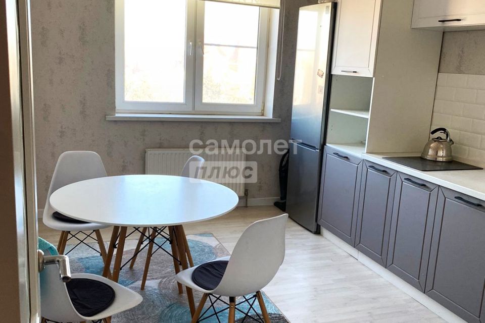 Продаётся 3-комнатная квартира, 90 м²