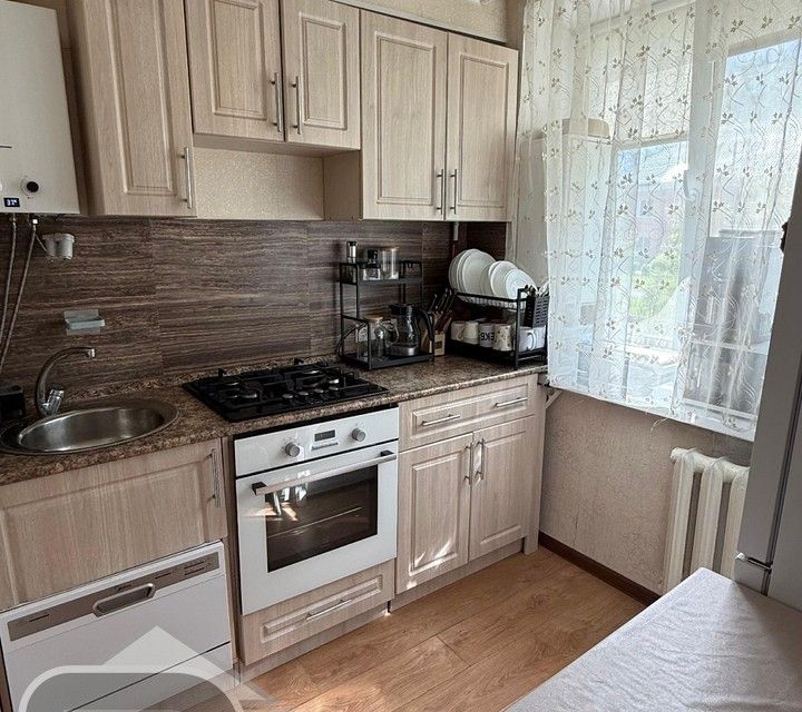 Продаётся 2-комнатная квартира, 42.1 м²