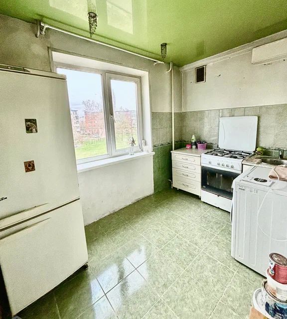 Продаётся 4-комнатная квартира, 59 м²