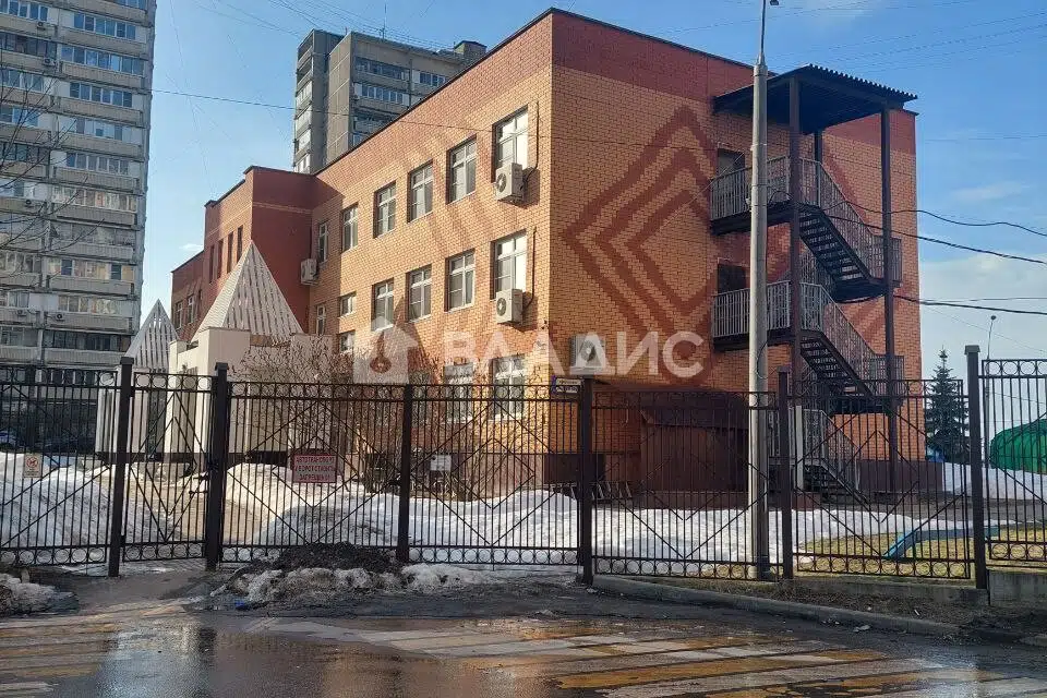 Продаётся 3-комнатная квартира, 103 м²