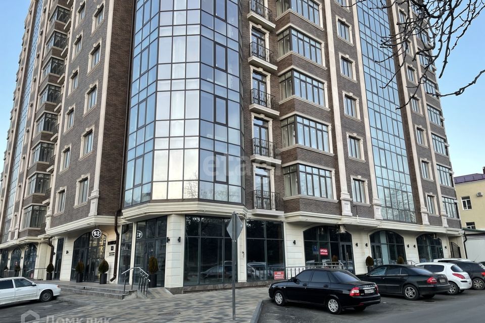 Продаётся 3-комнатная квартира, 127.2 м²