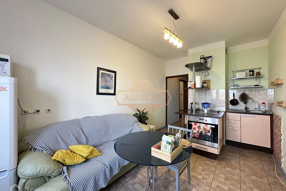Продаётся 1-комнатная квартира, 49.7 м²