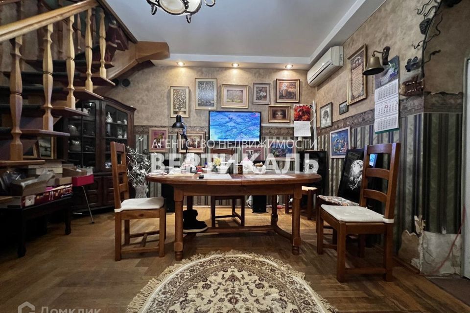 Продаётся 5-комнатная квартира, 149.4 м²