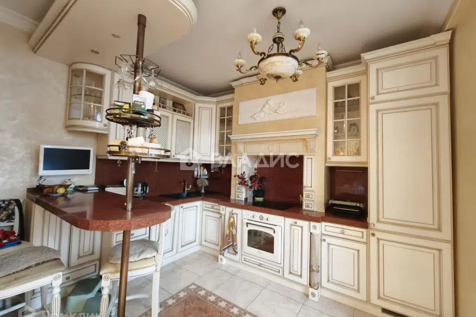 Продаётся 4-комнатная квартира, 114.9 м²