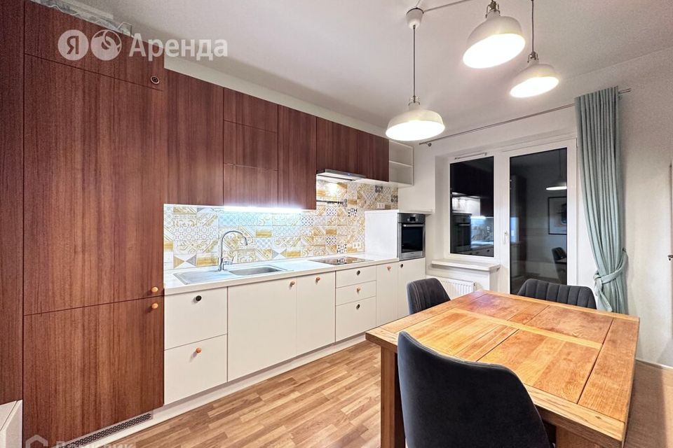 Сдаётся 2-комнатная квартира, 57 м²