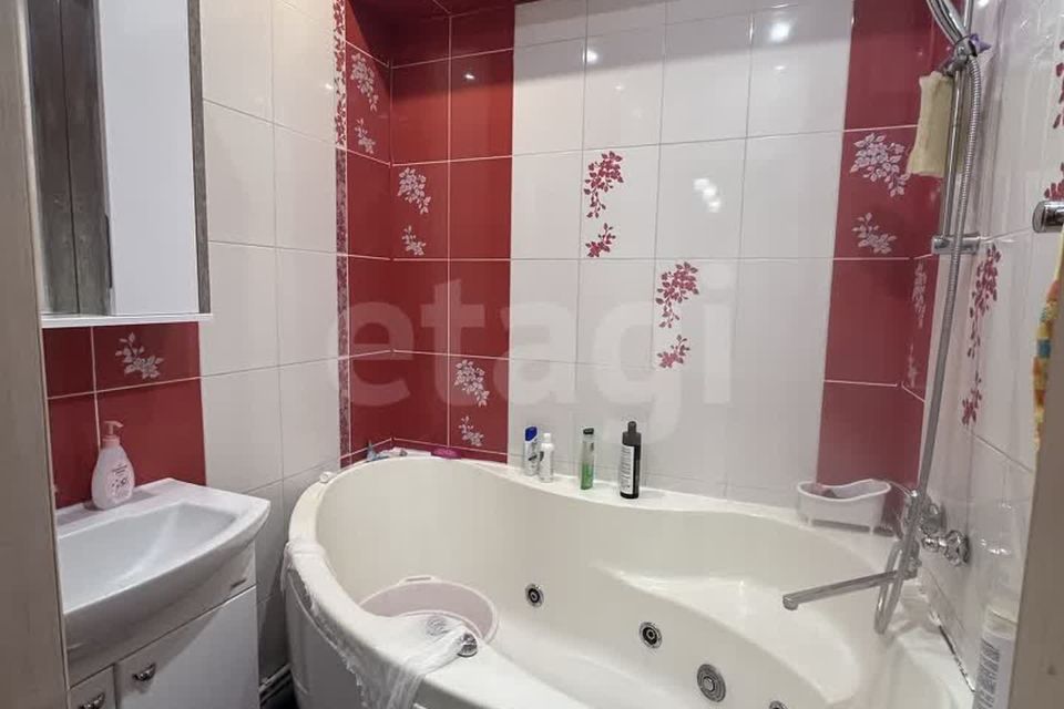 Продаётся 3-комнатная квартира, 59.4 м²