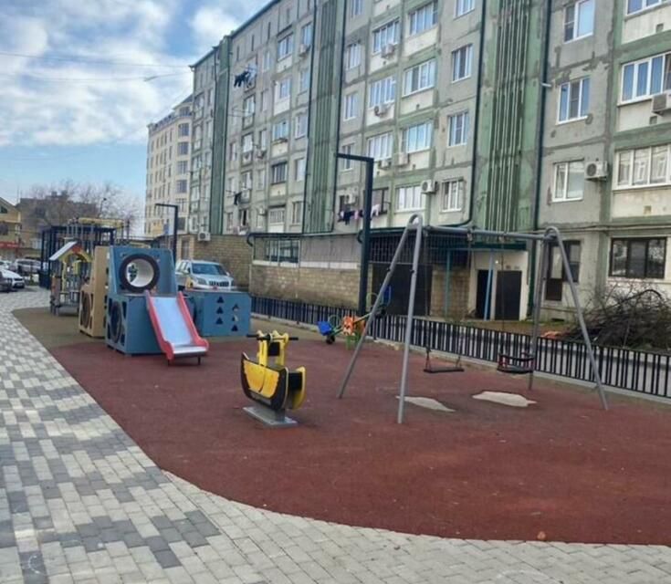 Продаётся 4-комнатная квартира, 100 м²