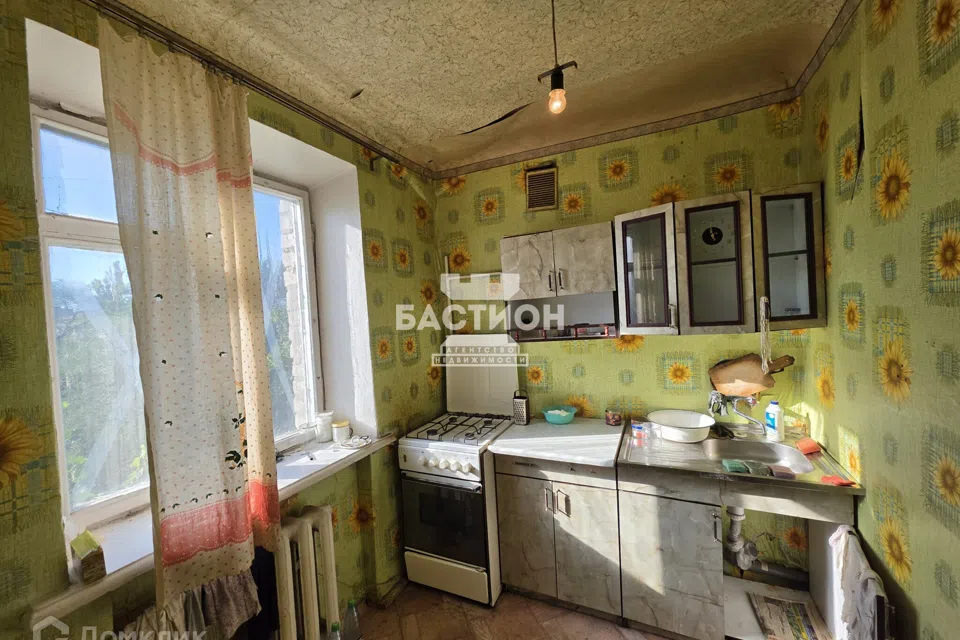 Продаётся 3-комнатная квартира, 55.9 м²