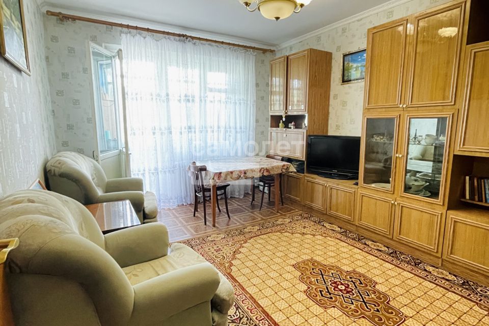 Продаётся 3-комнатная квартира, 64.7 м²